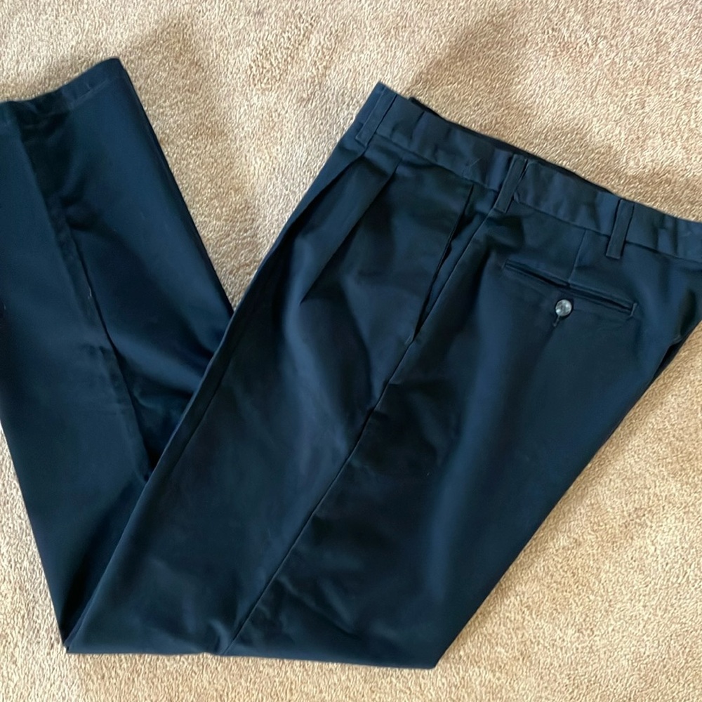 LEE CASUAL BLACK PANTS 
Size 38x34 EXCELLENT CONDITION - Picture 4 of 10